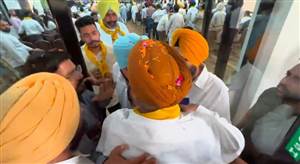 Patiala News : ਆਪ ਦੇ ਸੀਨੀਅਰ ਆਗੂ ਮਨੀਸ਼ ਸਿਸੋਦੀਆ ਦੀ ਬੈਠਕ ’ਚ ਪਿਆ ਰੌਲ਼ਾ, ਕੌਂਸਲਰ ਨੂੰ ਕੀਤਾ ਮੀਟਿੰਗ ’ਚੋਂ ਬਾਹਰ