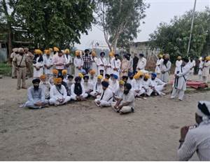 ਸ੍ਰੀ ਕਰਤਾਰਪੁਰ ਲਾਂਘਾ ਖੋਲ੍ਹਣ ਲਈ ਡੇਰਾ ਬਾਬਾ ਨਾਨਕ ਸਰਹੱਦ ’ਤੇ ਹੋਈ ਵਿਸ਼ੇਸ਼ ਅਰਦਾਸ, ਸੰਗਤਾਂ ਨੇ ਕੀਤੀ ਜ਼ੋਰਦਾਰ ਮੰਗ
