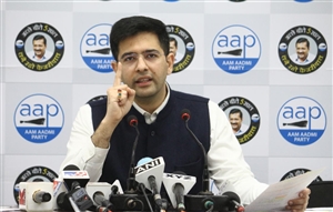 ਚੰਨੀ ਨੇ ਜਿਹੜੇ ਕਿਸਾਨਾਂ ਨਾਲ ਫੋਟੋਆਂ ਖਿਚਵਾਈਆਂ, ਉਨ੍ਹਾਂ ਨੂੰ ਵੀ ਨਹੀਂ ਮਿਲਿਆ ਮੁਆਵਜ਼ਾ : ਚੱਢਾ