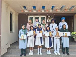 ਜ਼ਰੂਰੀ...ਨੈਤਿਕ ਸਿੱਖਿਆ ਦੇ ਟੈੱਸਟ ’ਚ ਜੇਤੂ ਰਹੇ ਬੱਚਿਆਂ ਦਾ ਸਨਮਾਨ