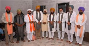 ਦੁਸਹਿਰਾ ਮੇਲੇ ਮੌਕੇ ਪਹੁੰਚ ਕੇ ਚੇਅਰਮੈਨ ਢਿੱਲੋਂ ਨੇ ਮੱਥਾ ਟੇਕਿਆ