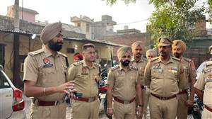 ਅੰਮ੍ਰਿਤਸਰ 'ਚ ਪੁਲਿਸ ਦੀ ਵੱਡੀ ਰੇਡ, ਨਸ਼ਾ ਤਸਕਰੀ ਦੇ ਹੌਟਸਪੌਟ ਇੰਦਰਾਪੁਰੀ 'ਤੇ ਛਾਪਾ; ਭਾਰੀ ਨਸ਼ਾ ਬਰਾਮਦ ਤੇ ਕਈ ਗ੍ਰਿਫ਼ਤਾਰ