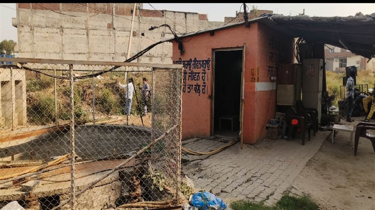 ਢੀਠ ਹੋਇਆ ਜ਼ਿਲ੍ਹਾ ਪ੍ਰਸ਼ਾਸ਼ਨ ਲੋਕਾਂ ਨੂੰ ਮਾਰਨ ‘ਤੇ ਤੁਲਿਆ-ਸੰਤ ਸੀਚੇਵਾਲ