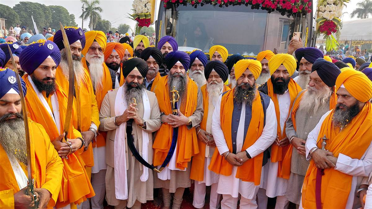 ਗੁਰਦੁਆਰਾ ਫਤਹਿਗੜ੍ਹ ਸਾਹਿਬ ਤੋਂ ਨਗਰ ਕੀਰਤਨ ਅਗਲੇ ਪੜਾਅ ਵੱਲ ਰਵਾਨਾ