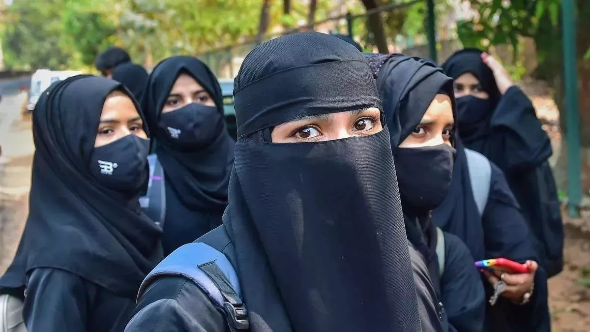 Hijab Ban Withdraw: ਸਰਕਾਰ ਕਰਨਾਟਕ ਵਿੱਚ ਹਿਜਾਬ ਬੈਨ ਵਾਪਸ ਲਵੇਗੀ, ਮੁੱਖ ਮੰਤਰੀ ਸਿੱਧਰਮਈਆ ਨੇ ਕੀਤਾ ਐਲਾਨ - Hijab Ban Withdraw Government will withdraw hijab ban in Karnataka Chief Minister Siddaramaiah ...