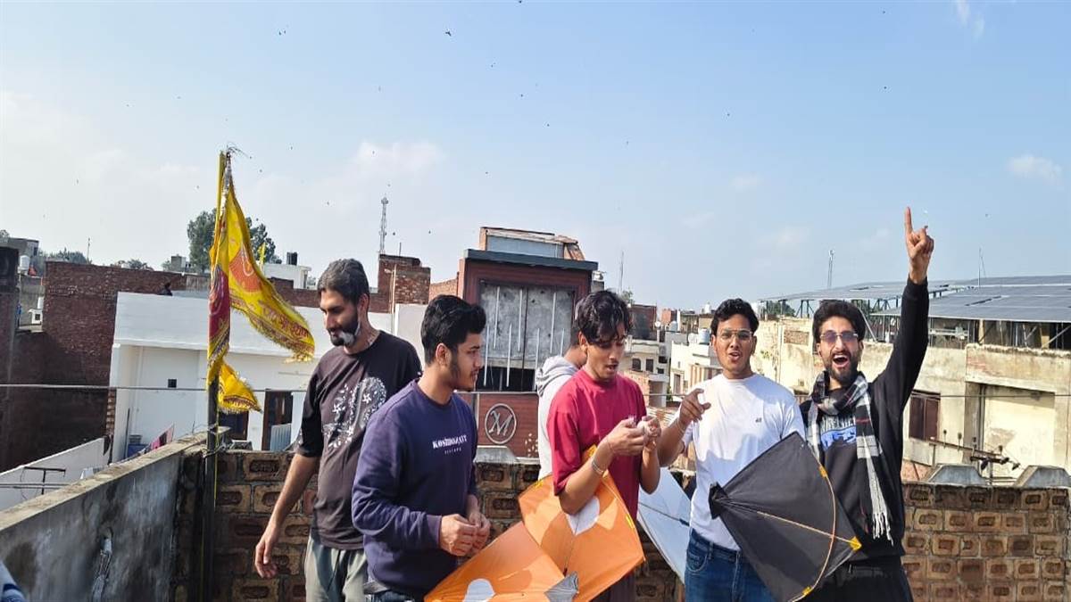 ਬਰਨਾਲਾ ਸ਼ਹਿਰ ’ਚ ਰਹੀ ਬਸੰਤ ਪੰਚਮੀ ਦੀ ਧੂਮ