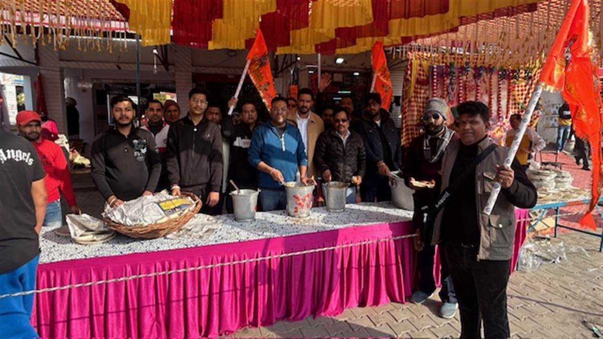 ਸ਼੍ਰੀਰਾਮ ਮੰਦਰ ਦੇ ਦੋ ਸਾਲ ਪੂਰੇ ਹੋਣ ਦੀ ਖੁਸ਼ੀ ’ਚ ਕਰਵਾਇਆ ਭੰਡਾਰਾ