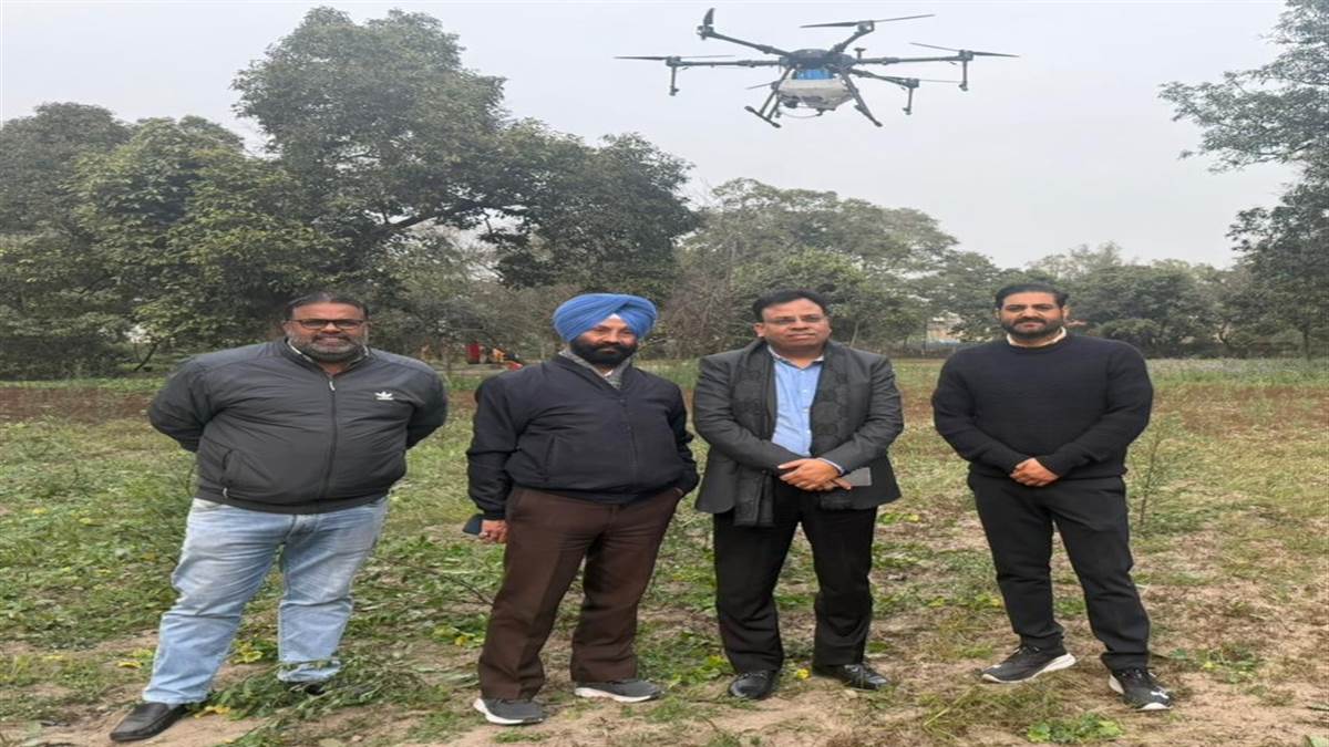 ਡਿਪਟੀ ਕਮਿਸ਼ਨਰ ਵੱਲੋਂ ਡਰੋਨ ਪ੍ਰਦਸ਼ਨੀ ਦਾ ਨਿਰੀਖਣ
