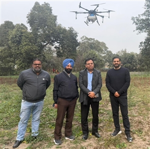ਡਿਪਟੀ ਕਮਿਸ਼ਨਰ ਵੱਲੋਂ ਡਰੋਨ ਪ੍ਰਦਸ਼ਨੀ ਦਾ ਨਿਰੀਖਣ