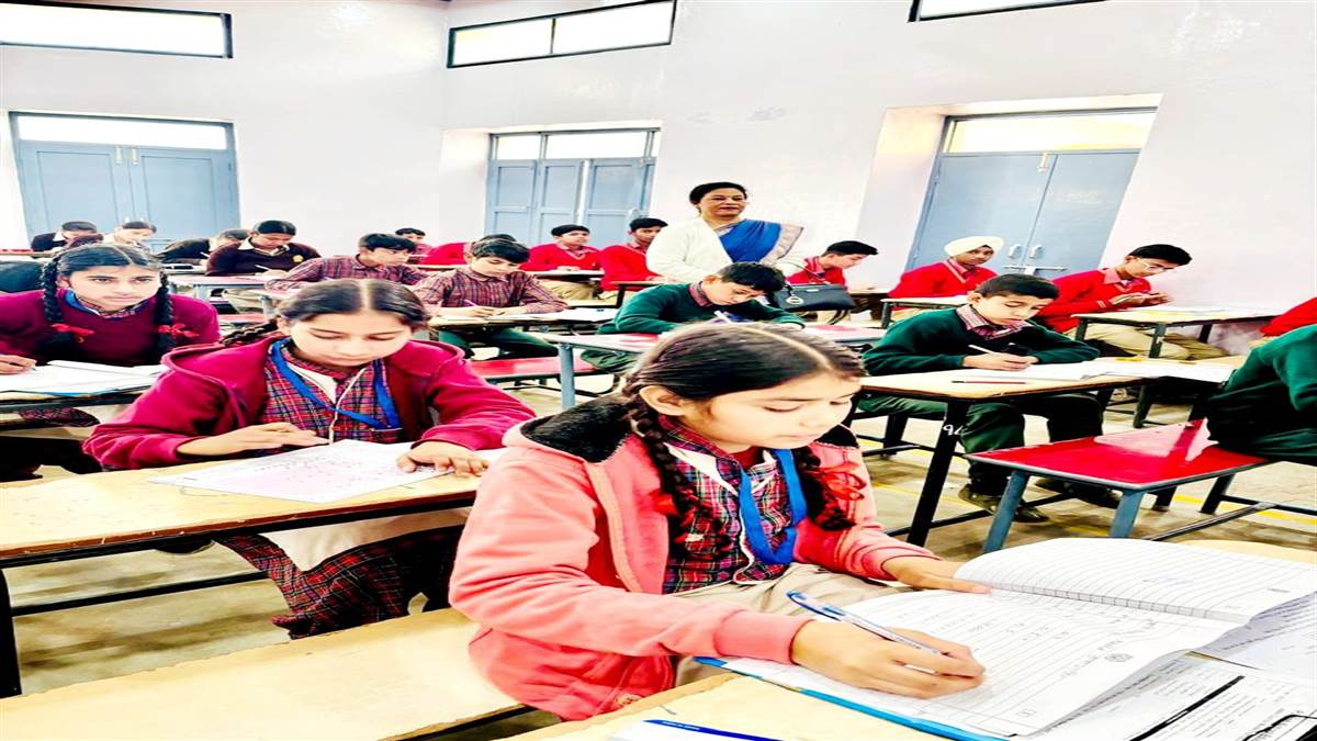ਅੱਠਵੀਂ ਜਮਾਤ ਦੀ ਗਣਿਤ ਪਰੀਖਿਆ ਦੌਰਾਨ ਕੇਂਦਰਾਂ ਦਾ ਅਚਾਨਕ ਨਿਰੀਖਣ