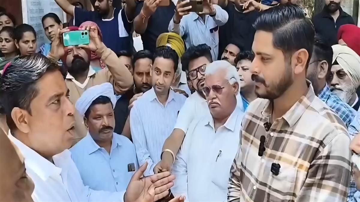 ਸਫਾਈ ਕਰਮਚਾਰੀਆਂ ਨੇ ਨਗਰ ਨਿਗਮ ਦਫਤਰ ਅੱਗੇ ਲਗਾਇਆ ਧਰਨਾ