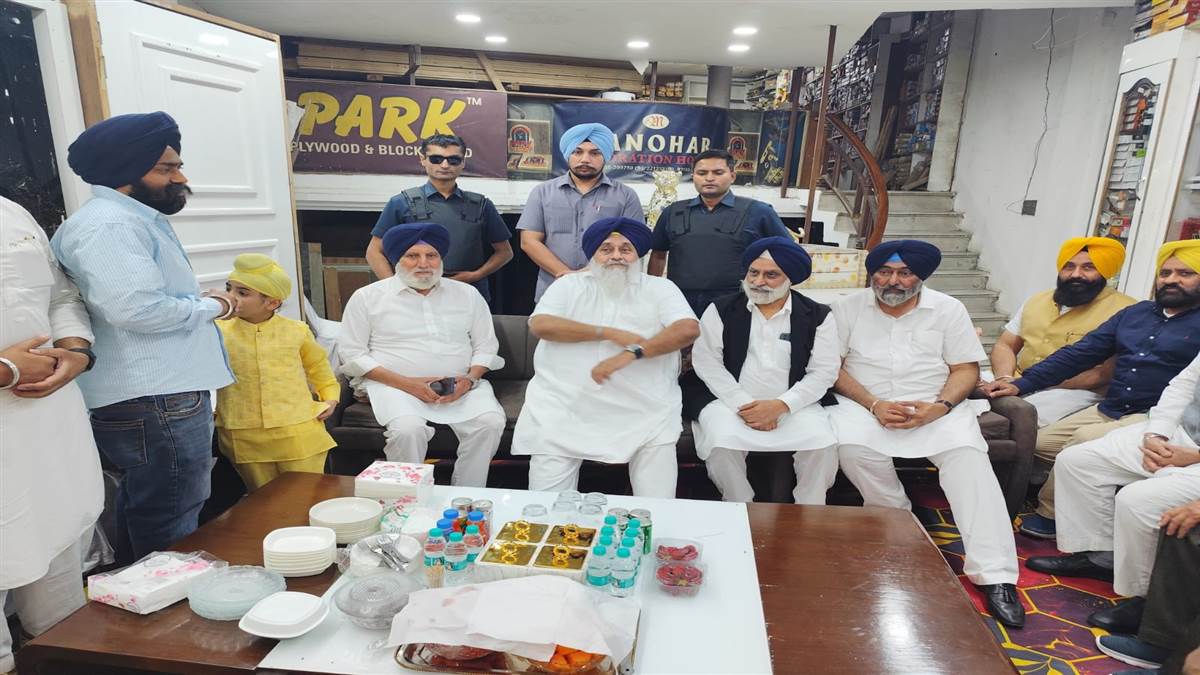 ਬਾਦਲ ਨੇ ਕਾਲੜਾ ਪਰਿਵਾਰ ਨਾਲ ਦੁੱਖ ਦਾ ਪ੍ਰਗਟਾਵਾ ਕੀਤਾ