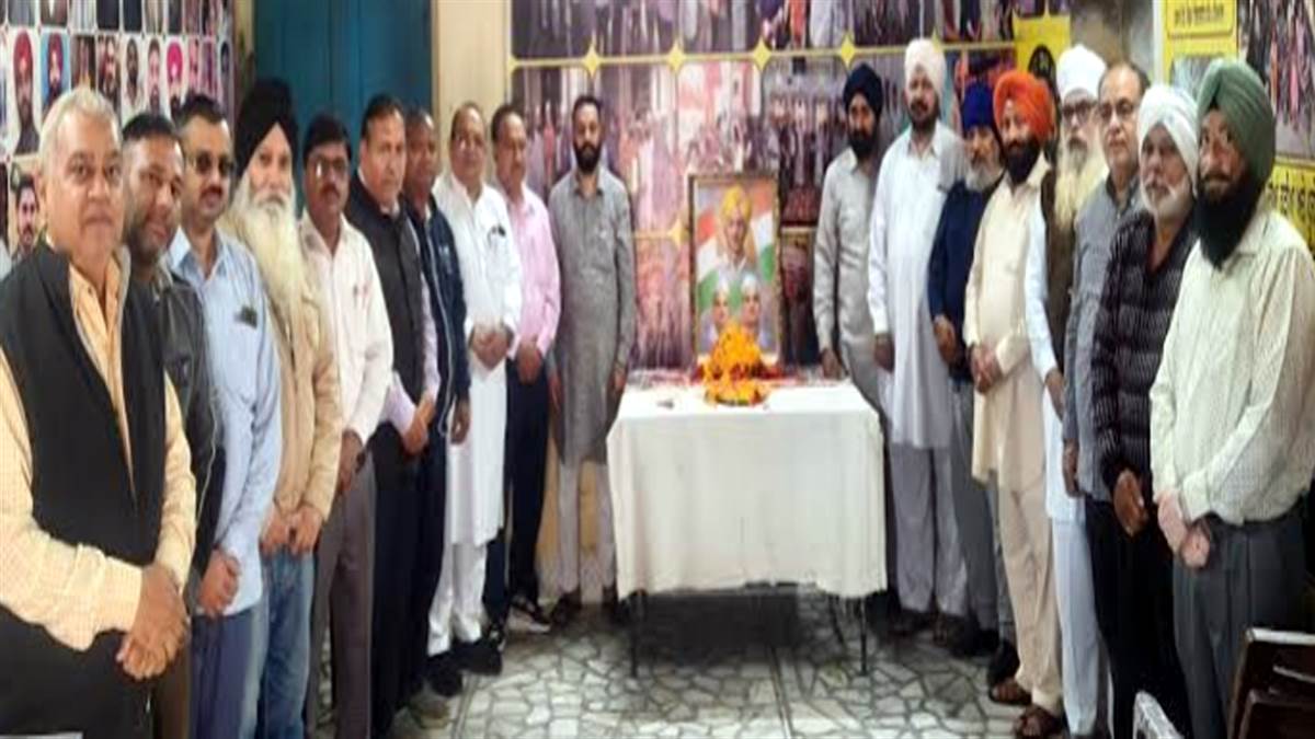 ਬਲੱਡ ਡੋਨਰਜ਼ ਕਲੱਬ ਵੱਲੋਂ ਸ਼ਹੀਦਾਂ ਦੀਆਂ ਕੁਰਬਾਨੀਆਂ ਨੂੰ ਨਮਨ