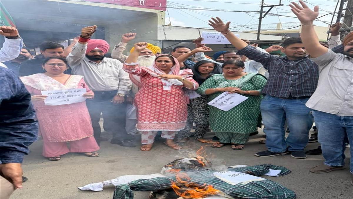 ਭਾਜਪਾਈਆਂ ਨੇ ਮੰਗੀ ਲਾਲਜੀਤ ਭੁੱਲਰ ਦੀ ਗ੍ਰਿਫ਼ਤਾਰੀ