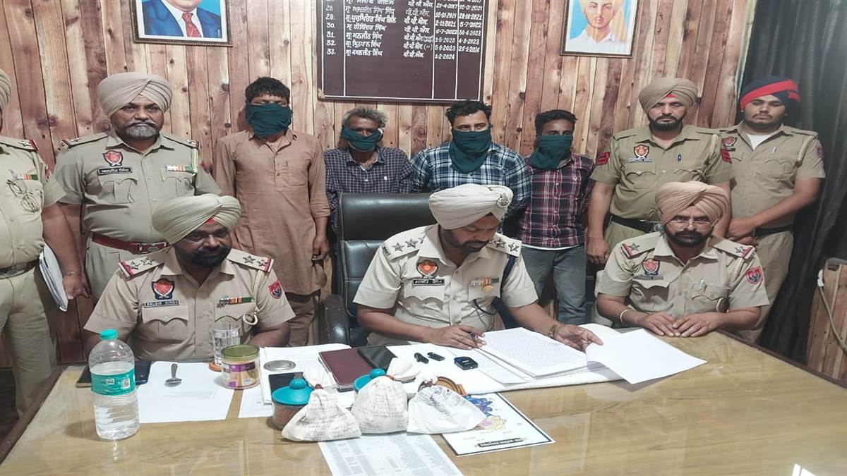255 ਗ੍ਰਾਮ ਹੈਰੋਇਨ ਸਮੇਤ ਕਾਰ ਸਵਾਰ ਦੋ ਕਾਬੂ