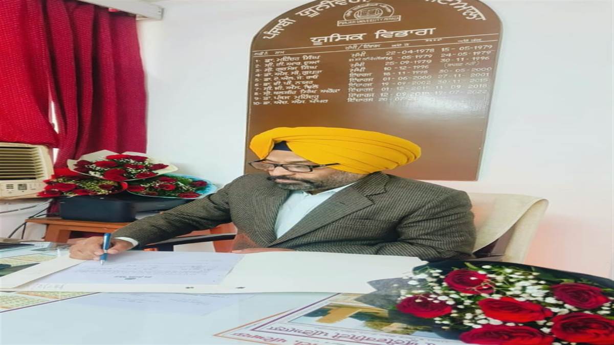 ਹਾਕਰ ਤੋਂ ਲੈ ਕੇ ਡਾਇਰੈਕਟਰ ਲੋਕ ਸੰਪਰਕ ਤੱਕ ਡਾ. ਖੋਖਰ ਦਾ ਪ੍ਰੇਰਨਾਦਾਇਕ ਸਫ਼ਰ