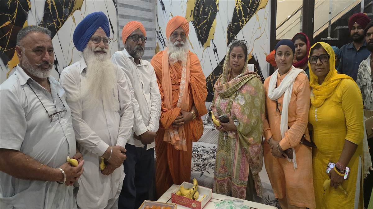 ਵਾਰਡ ਨੰਬਰ 11 ’ਚ ਚੋਣ ਮਾਹੌਲ ਭਖਿਆ, ਸੰਤ ਸੀਚੇਵਾਲ ਨੇ ਕੀਤਾ ਪ੍ਰਚਾਰ