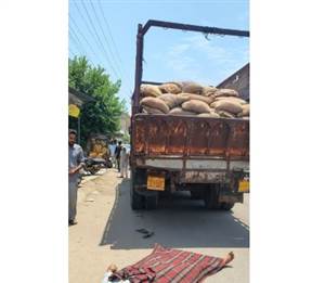 Moga News : ਸੜਕ ਹਾਦਸੇ ਨੇ ਉਜਾੜਿਆ ਪਰਿਵਾਰ, ਅਜੀਤਵਾਲ ਨੇੜੇ ਟਰੱਕ ਹੇਠਾਂ ਆਉਣ ਨਾਲ ਮਹਿਲਾ ਦੀ ਮੌਤ