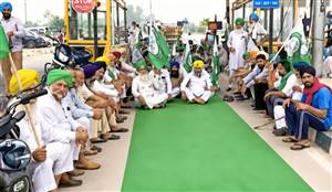 ਕਿਸਾਨ ਜਥੇਬੰਦੀਆਂ ਵੱਲੋਂ ਕੌਮੀ ਸ਼ਾਹ ਮਾਰਗ ’ਤੇ ਟੋਲ ਫ੍ਰੀ ਕਰ ਕੇ ਕੇਂਦਰ ਸਰਕਾਰ ਖ਼ਿਲਾਫ਼ ਰੋਸ ਪ੍ਰਦਰਸ਼ਨ
