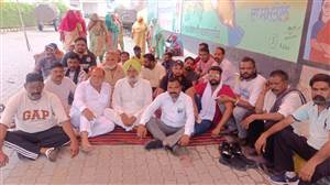 ਸਾਬਕਾ ਸੈਨਿਕਾਂ ਨੇ ਦਿੱਤਾ ਸਫ਼ਾਈ ਸੇਵਕਾਂ ਨੂੰ ਸਮਰਥਨ, ਮੰਗਾਂ ਨਾ ਮੰਨਣ ’ਤੇ ਤਿੱਖੇ ਸੰਘਰਸ਼ ਦੀ ਚਿਤਾਵਨੀ