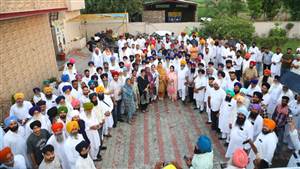 ਰਮਨਦੀਪ ਕੌਰ ਤੇ ਬਿੱਲਾ ਸ਼ੇਰੋਂ ਨੇ ਅਕਾਲੀ ਆਗੂਆਂ ਤੇ ਵਰਕਰਾਂ ਨਾਲ ਕੀਤੀ ਚਰਚਾ
