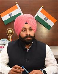 'ਜੇ ਅਸਤੀਫ਼ੇ ਨਾਲ ਸਿੱਖਿਆ ਸੁਧਰਦੀ ਹੈ ਤਾਂ ਅੱਜ ਹੀ ਅਹੁਦਾ ਛੱਡ ਦਿਆਂ', ਵਿਰੋਧੀ ਧਿਰ ਦੇ ਹਮਲਿਆਂ 'ਤੇ ਹਰਜੋਤ ਬੈਂਸ ਦਾ ਪਲਟਵਾਰ
