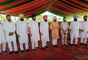 ਸਾਬਕਾ ਵਿਧਾਇਕ ਮੰਨਾ ਦੀ ਅਗਵਾਈ ਹੇਠ ਹੋਣ ਜਾ ਕਾਨਫਰੰਸ ਦੀਆਂ ਤਿਆਰੀਆਂ ਦਾ ਲਿਆ ਜਾਇਜ਼ਾ