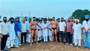 ਛਿੰਝ ਮੇਲੇ ਦੌਰਾਨ ਝੰਡੀ ਦੀ ਕੁਸ਼ਤੀ ਸੁਖਮਨ ਕੋਹਾਲੀ ਨੇ ਜਿੱਤੀ