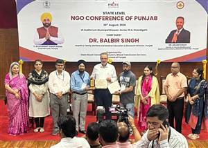 ਬਲੱਡ ਡੋਨਰ ਸੁਸਾਇਟੀ ਦੇ ਦੋ ਸੇਵਾਦਾਰਾਂ ਨੂੰ ਮਿਲਿਆ ਸਟੇਟ ਐਵਾਰਡ