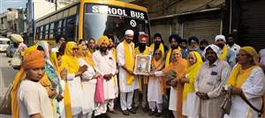 ਸ੍ਰੀ ਗੁਰੂ ਨਾਨਕ ਦੇਵ ਜੀ ਦੇ ਵਿਆਹ ਪੁਰਬ ਲਈ ਬਟਾਲਾ ਤੋਂ ਸੁਲਤਾਨਪੁਰ ਲੋਧੀ ਲਈ ਸੰਗਤਾਂ ਰਵਾਨਾ, MLA ਸ਼ੈਰੀ ਕਲਸੀ ਨੇ ਹਰੀ ਝੰਡੀ ਦੇ ਕੇ ਬੱਸਾਂ ਕੀਤੀਆਂ ਰਵਾਨਾ