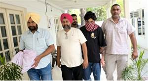 ਜੇਲ੍ਹਾਂ 'ਚੋਂ ਚੱਲ ਰਹੇ ਨਸ਼ਾ ਤੇ ਅਸਲਾ ਨੈੱਟਵਰਕ 'ਤੇ ANTF ਦਾ ਵੱਡਾ ਐਕਸ਼ਨ: 6.4 ਕਿੱਲੋ ਹੈਰੋਇਨ ਤੇ ਹਥਿਆਰਾਂ ਸਮੇਤ 4 ਤਸਕਰ ਕਾਬੂ
