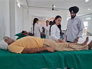 ਸੇਂਟ ਸੋਲਜਰ ਕਾਲਜ ’ਚ ਲਾਇਆ ਮੁਫ਼ਤ ਫਿਜ਼ੀਓਥੈਰੇਪੀ ਕੈਂਪ