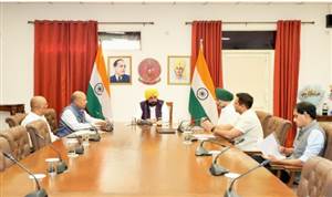 CM ਮਾਨ ਨੇ ਸੱਤਵੇਂ ਪੰਜਾਬ ਵਿੱਤ ਕਮਿਸ਼ਨ ਨਾਲ ਕੀਤੀ ਮੀਟਿੰਗ, ਕਿਹਾ-ਸਥਾਨਕ ਸਰਕਾਰਾਂ ਦੀ ਮਜ਼ਬੂਤੀ ਹੀ ਜ਼ਮੀਨੀ ਸ਼ਾਸਨ ਨੂੰ ਕਰੇਗੀ ਮਜ਼ਬੂਤ