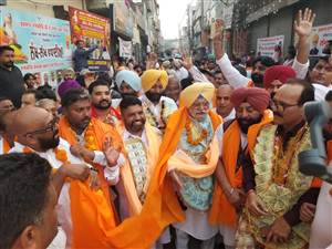 ਭਗਵਾਨ ਵਾਲਮੀਕਿ ਜੀ ਦੇ ਪ੍ਰਗਟ ਦਿਵਸ ਸਬੰਧੀ ਸ਼ੋਭਾ ਯਾਤਰਾ ਕੱਢੀ