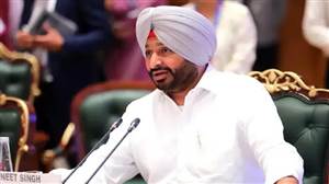 'ਜਿਨ੍ਹਾਂ ਹੱਥਾਂ 'ਚ ਕਿਤਾਬਾਂ ਹੋਣੀਆਂ ਚਾਹੀਦੀਆਂ ਸਨ, ਉੱਥੇ ਨਸ਼ਾ',  ਕਪੂਰਥਲਾ ਦੀ ਘਟਨਾ 'ਤੇ ਰਵਨੀਤ ਬਿੱਟੂ ਦਾ ਸਰਕਾਰ 'ਤੇ ਵੱਡਾ ਹਮਲਾ