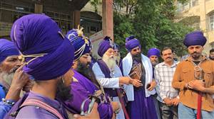 ਧਰਮ ਪਰਿਵਰਤਨ ਦੇ ਦੋਸ਼ਾਂ ਹੇਠ ਵਿਰੋਧ, ਕ੍ਰਿਸਚੀਅਨ ਭਾਈਚਾਰੇ ਦੀ ਪ੍ਰਾਰਥਨਾ ਸਭਾ ਖ਼ਿਲਾਫ਼ ਨਿਹੰਗ ਸਿੰਘਾਂ ਦਾ ਸਖ਼ਤ ਰੁਖ਼; ਦਿੱਤੀ ਚਿਤਾਵਨੀ