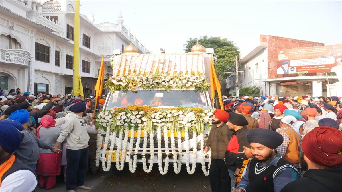 ਗੁਰਦੁਆਰਾ ਸ੍ਰੀ ਰਾਮਪੁਰ ਖੇੜਾ ਤੋਂ ਅਰਦਾਸ ਤੋਂ ਬਾਅਦ ਸ਼ੁਰੂ ਹੋਏ ਨਗਰ ਕੀਰਤਨ ਦਾ ਸੰਗਤ ਨੇ ਕੀਤਾ ਸ਼ਾਨਦਾਰ ਸਵਾਗਤ