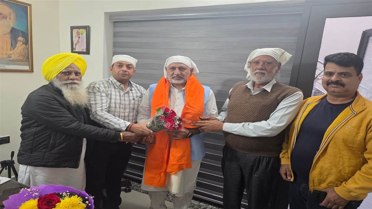 ਸੂਬਾ ਜਨਰਲ ਸਕੱਤਰ ਪੰਨੂ ਦਾ ਕੀਤਾ ਸਨਮਾਨ