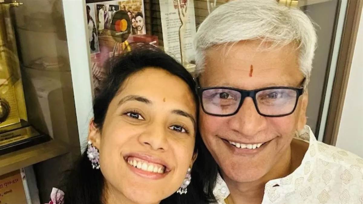 ਸਮ੍ਰਿਤੀ ਮੰਧਾਨਾ ਦੇ ਪਿਤਾ ਦੀ ਸਿਹਤ ਬਾਰੇ ਵੱਡਾ ਅਪਡੇਟ, ਡਾਕਟਰ ਨੇ ਉਨ੍ਹਾਂ ਦੀ ਹਾਲਤ ਤੇ ਉਨ੍ਹਾਂ ਦੇ ਵਿਗੜਨ ਦੇ ਕਾਰਨਾਂ ਦਾ ਕੀਤਾ ਖੁਲਾਸਾ