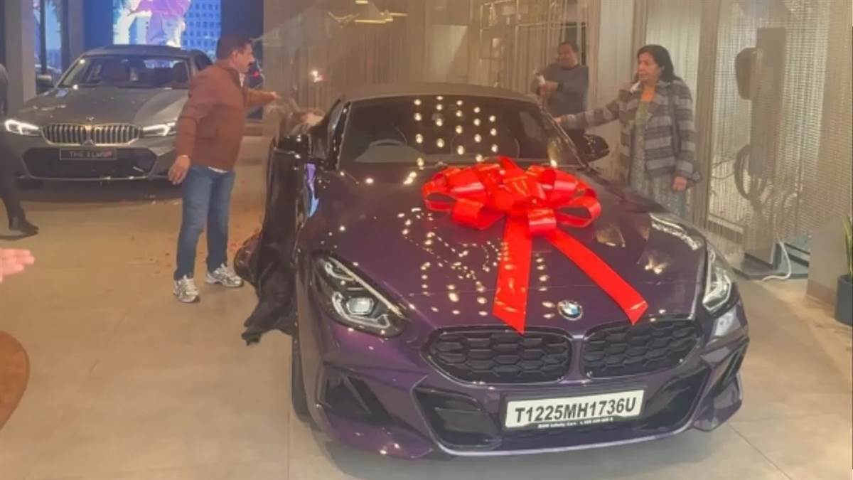 ਕ੍ਰਿਕਟਰ Yuzuvendra Chahal ਨੇ ਖਰੀਦੀ ਸ਼ਾਨਦਾਰ ਲਗਜ਼ਰੀ BMW, ਸੋਸ਼ਲ ਮੀਡੀਆ 'ਤੇ ਪੋਸਟ ਪਾ ਕੇ ਪ੍ਰਸ਼ੰਸਕਾਂ ਨੂੰ ਦਿੱਤਾ ਸਰਪ੍ਰਾਈਜ਼