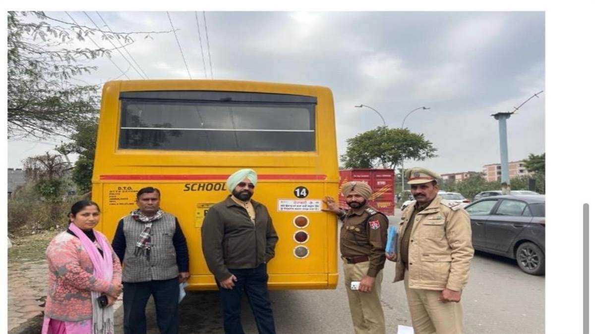 ਟ੍ਰੈਫਿਕ ਪੁਲਿਸ ਮੋਹਾਲੀ ਵੱਲੋਂ ਕੌਮੀ ਸੜਕ ਸੁਰੱਖਿਆ ਅਭਿਆਨ 2026 ਤਹਿਤ ਜਾਗਰੂਕਤਾ ਸੈਮੀਨਾਰ ਜਾਰੀ