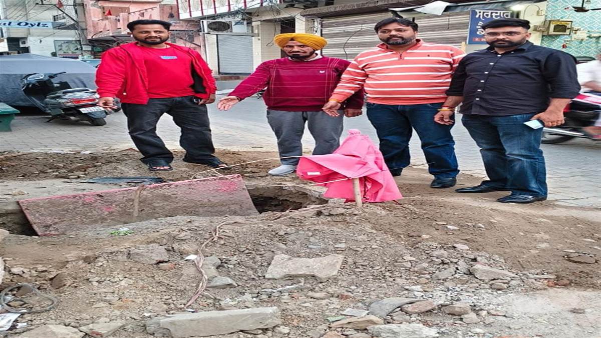 ਖੰਭਾ ਲਗਾਉਣ ਲਈ ਪੱਟਿਆ ਟੋਆ ਬਣਿਆ ਜਾਨ ਦਾ ਖੌਅ