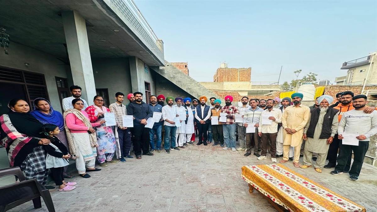 ਜ਼ਿਲ੍ਹਾ ਪ੍ਰਧਾਨ ਮਲੂਕਾ ਨੇ ਅਹੁਦੇਦਾਰਾਂ ਦਾ ਕੀਤਾ ਸਨਮਾਨ