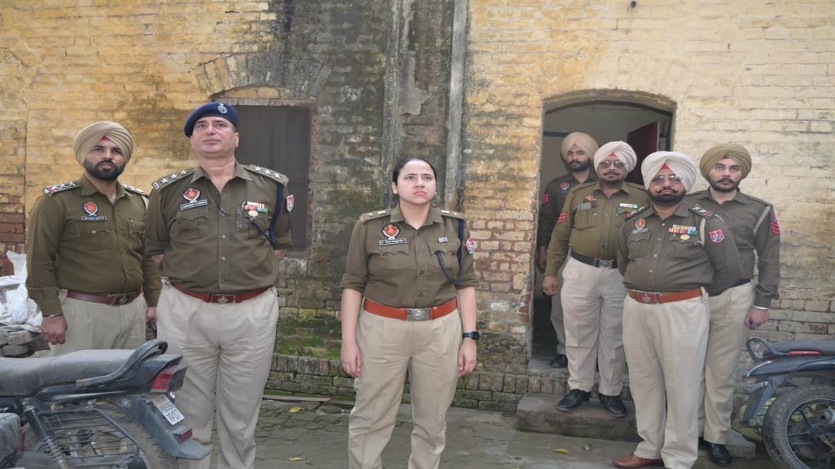 ਐੱਸਐੱਸਪੀ ਵੱਲੋਂ ਥਾਣੇ ਤੇ ਪੁਲਿਸ ਚੌਂਕੀ ਦਾ ਦੌਰਾ, ਸੁਰੱਖਿਆ ਪ੍ਰਬੰਧਾਂ ਦਾ ਲਿਆ ਜਾਇਜ਼ਾ