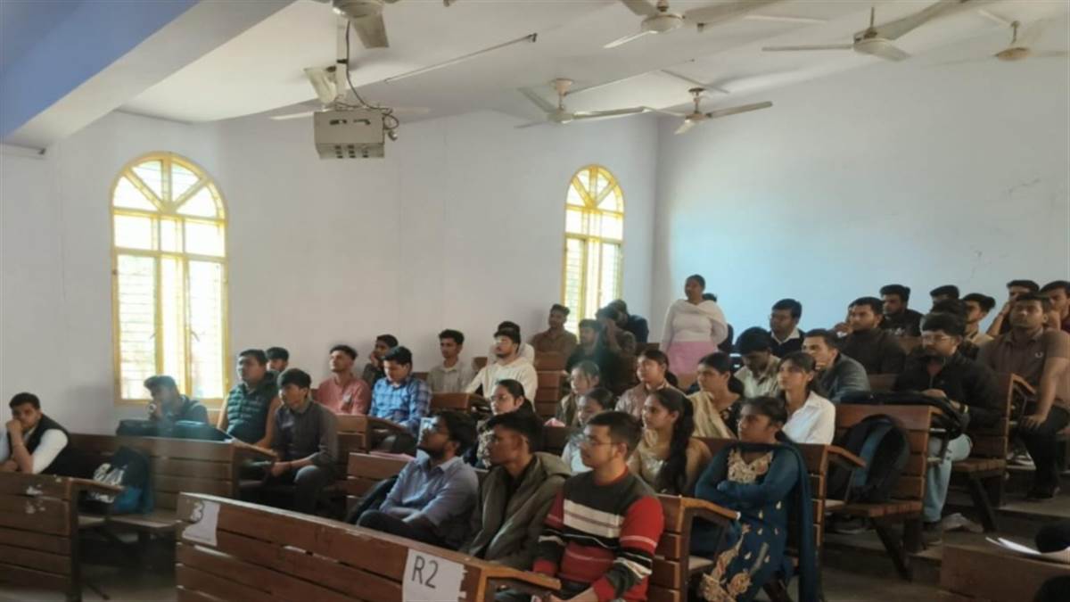 ਕੰਪਿਊਟਰ ਸਾਇੰਸ ਤੇ ਇੰਜੀਨੀਅਰਿੰਗ ਵਿਭਾਗ ਨੇ ਕਰਵਾਇਆ ਵਿਸ਼ੇਸ਼ ਲੈਕਚਰ