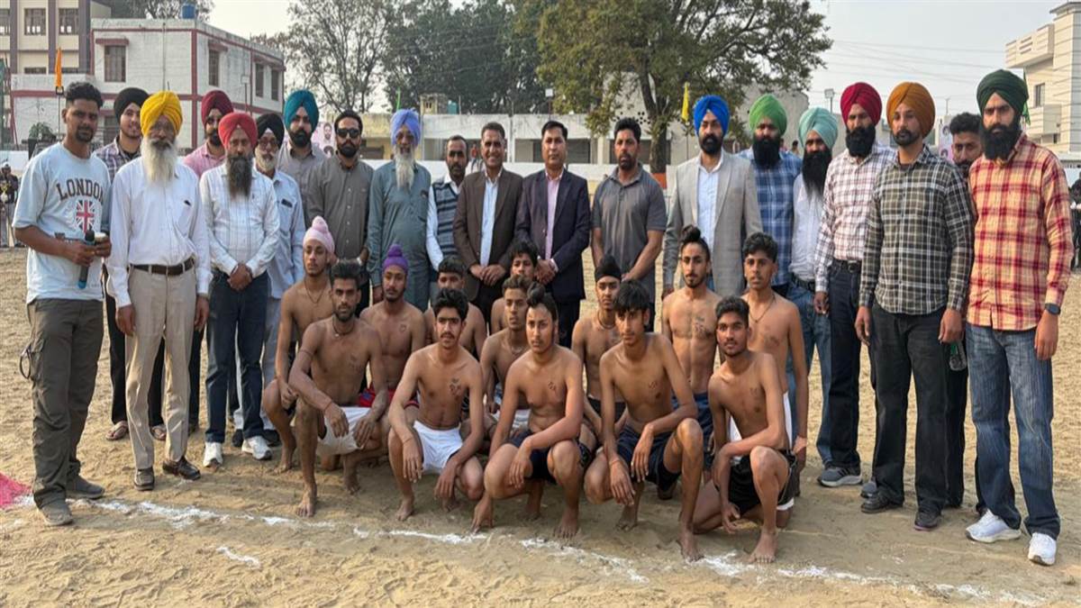 ਸਪੋਰਟਸ ਕਲੱਬ ਵੱਲੋਂ ਟੂਰਨਾਮੈਂਟ ਸ਼ਾਨੋ ਸ਼ੌਕਤ ਨਾਲ ਸੰਪੰਨ
