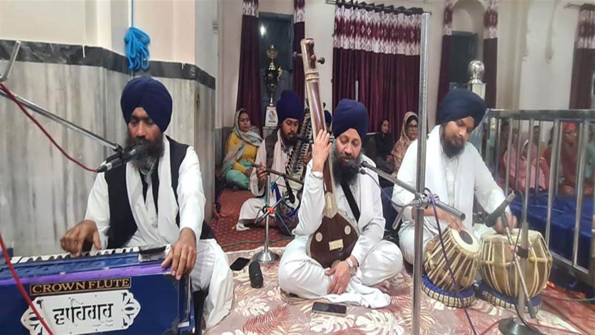 ਬਸੰਤ ਰਾਗ ਕੀਰਤਨ ਦਰਬਾਰ ਕਰਵਾਇਆ
