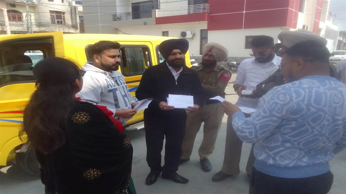 15 ਸਕੂਲੀ ਬੱਸਾਂ ਦੀ ਜਾਂਚ, 3 ਬੱਸਾਂ ਦੇ ਕੀਤੇ ਚਲਾਨ