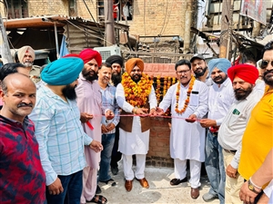 ਵਿਧਾਇਕ ਸੰਧੂ ਵੱਲੋਂ ਸੜਕਾਂ ਦੇ ਪ੍ਰੀਮਿਕਸ ਕੰਮ ਦੀ ਸ਼ੁਰੂਆਤ