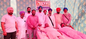 ਪਿੰਡ ਪੱਕਾ ਕਲਾਂ ’ਚ ਲਾਇਆ ਵਿਸ਼ਾਲ ਖੂਨਦਾਨ ਕੈਂਪ
